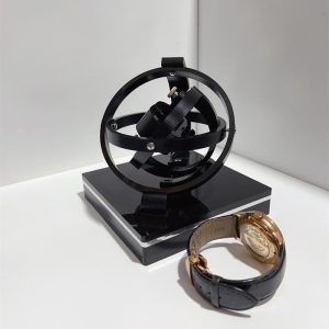 positionner montre sur remontoir montre gyroscopique
